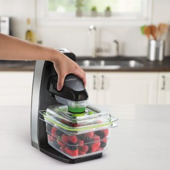 Container vacuum sealing