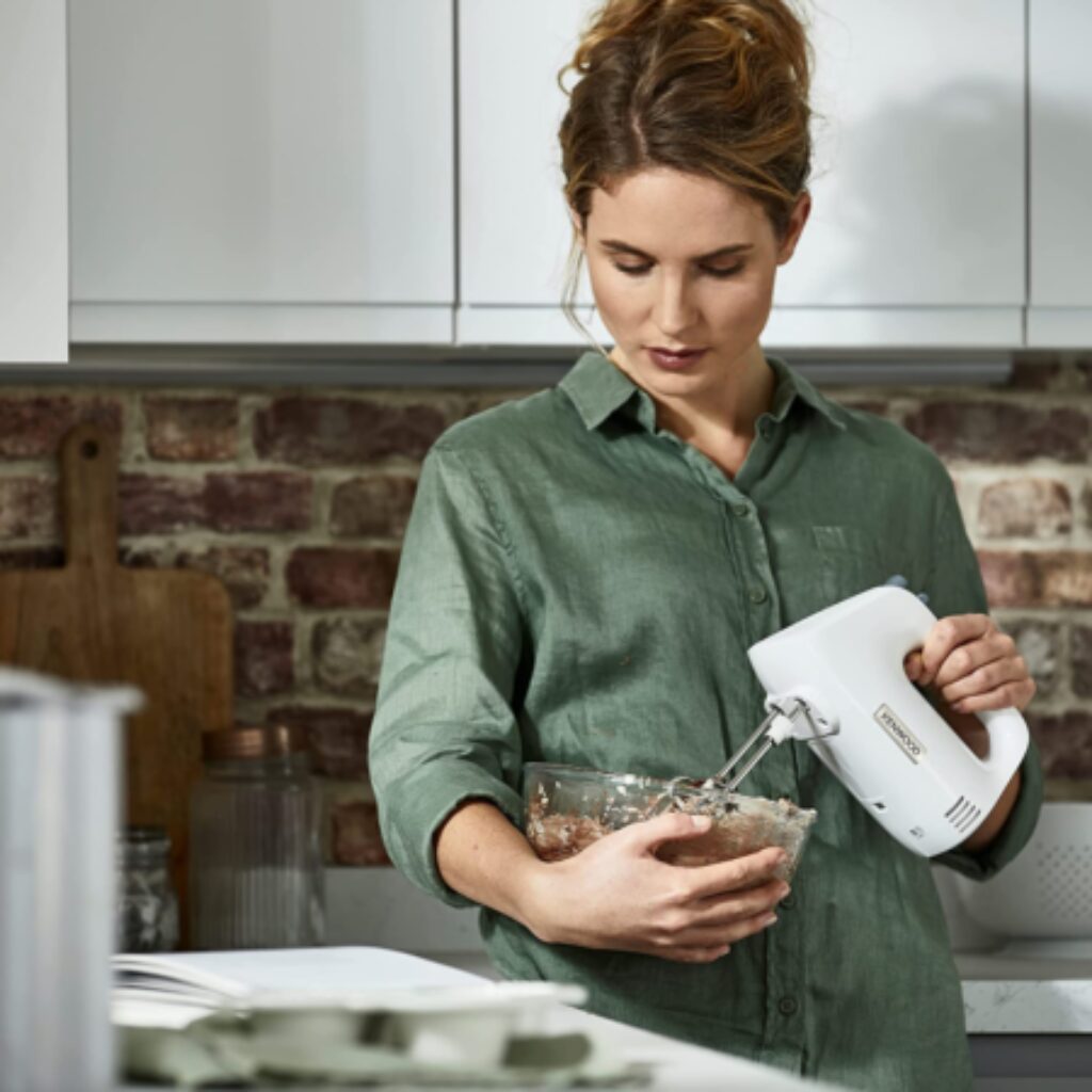 How to Choose The Best Hand Mixer (2024 Review) ElectroGuide.co.uk