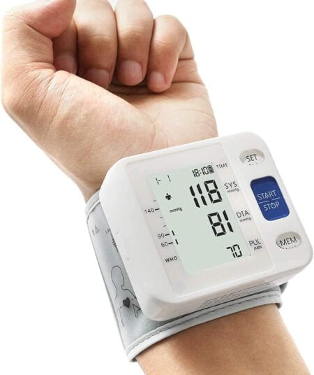 Wrist blood pressure monitor for daily use