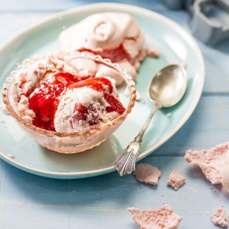 Homemade ice cream using natural ingredients and flavours Homemade ice cream using natural ingredients and flavours