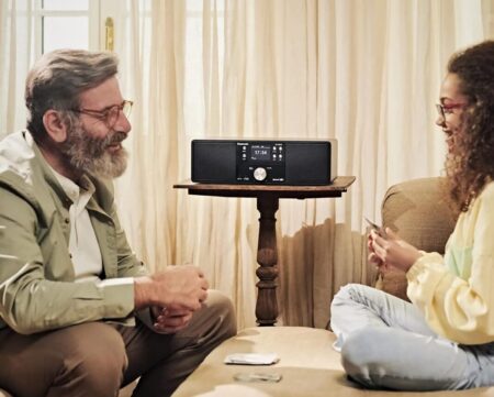 Compact and reliable micro hi-fi stereo system