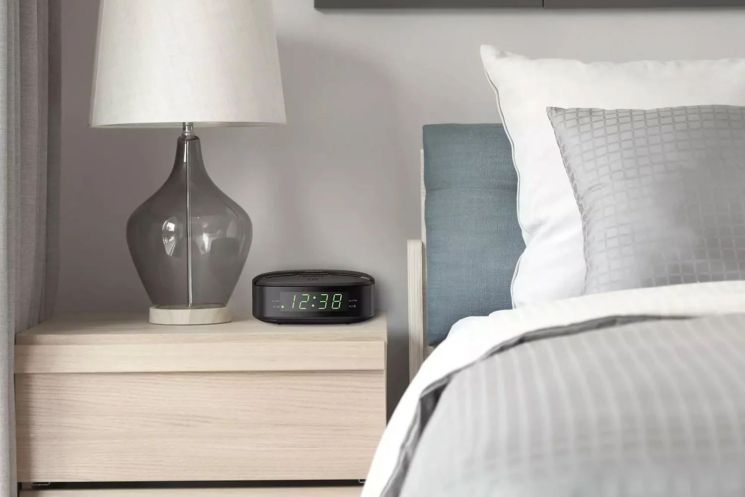 How To Choose the Best Alarm Clock Radio