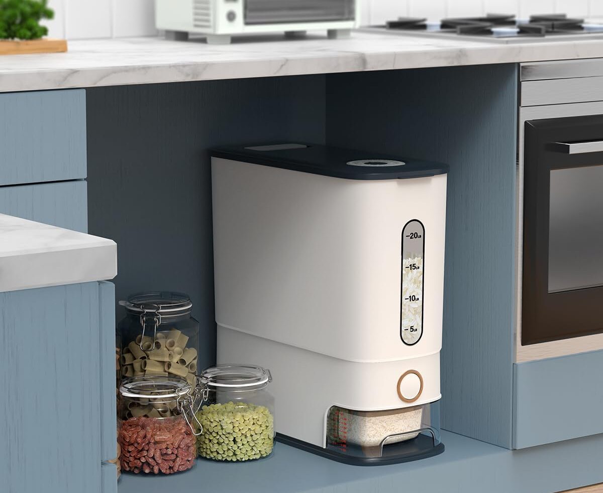 Compact size electric rice dispenser